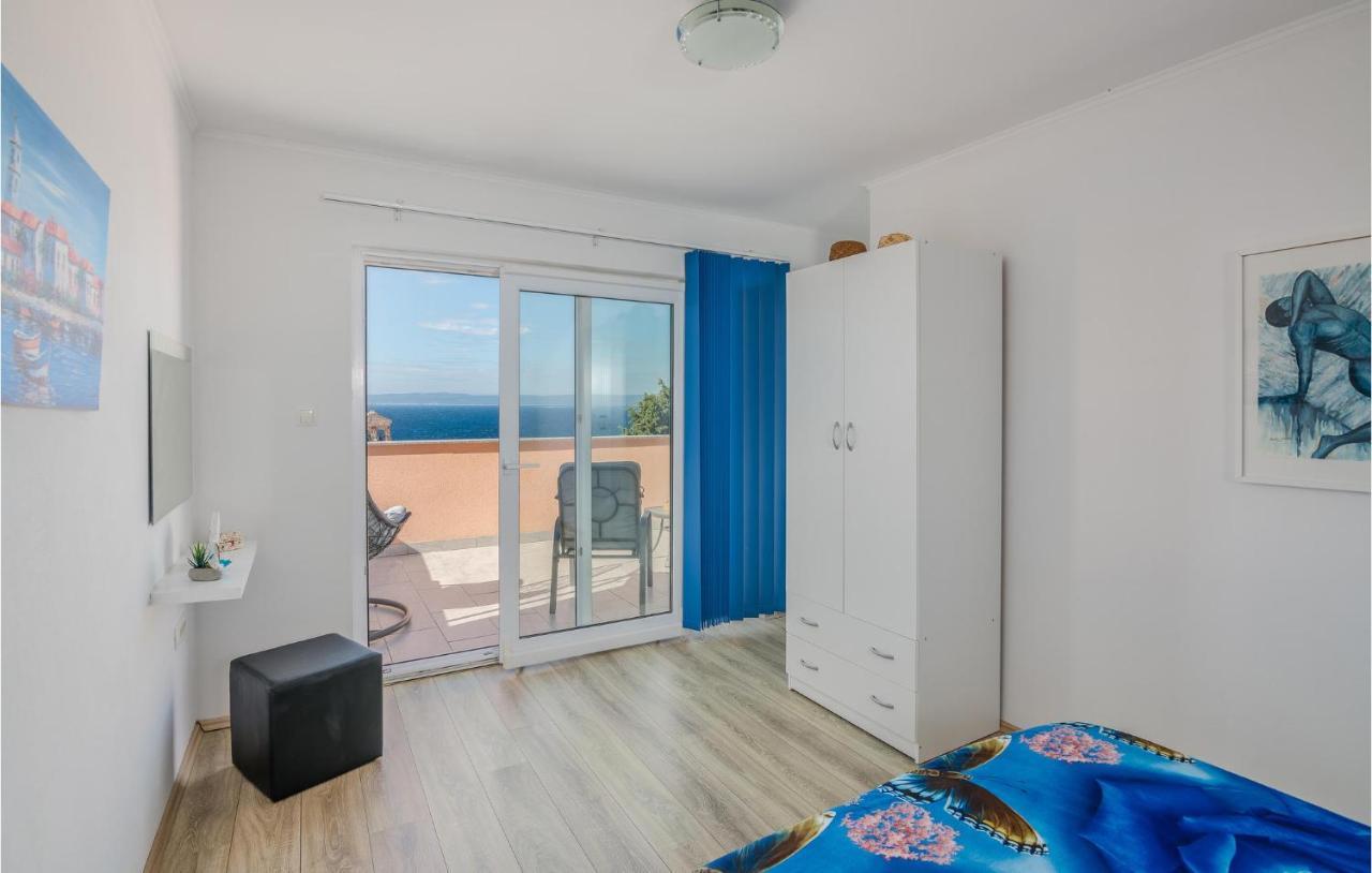 Nice Apartment In Stara Baska With Kitchen Luaran gambar